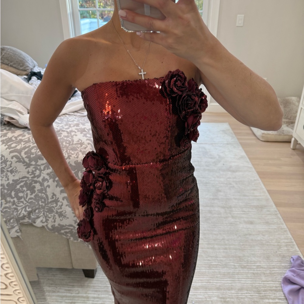 Meshki Elegant Sequin Strapless Dress